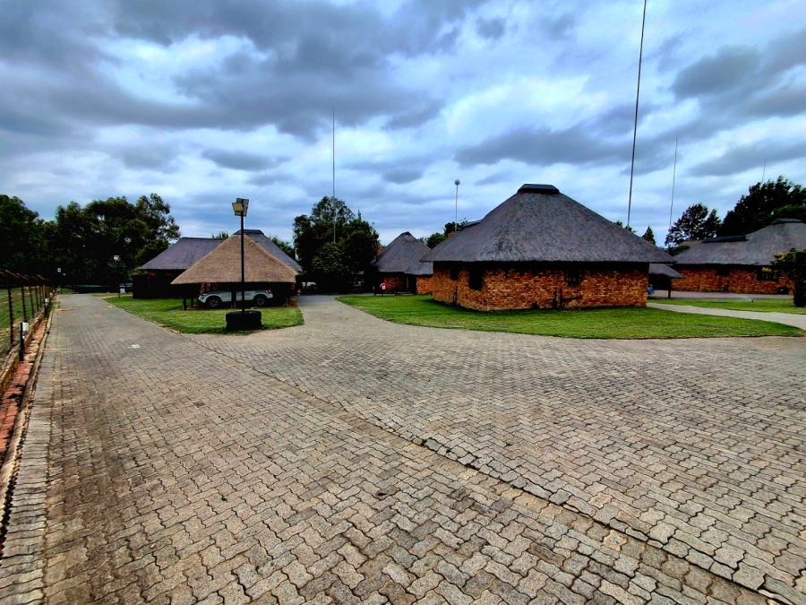 5 Bedroom Property for Sale in River Lodge Estate Free State